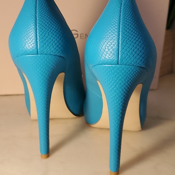 BCBGeneration - Picture 3 of 4